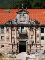 ACCESO AL CLAUSTRO DE LOS CABALLEROS