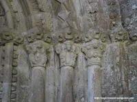 CAPITELES DEL LADO SUR
