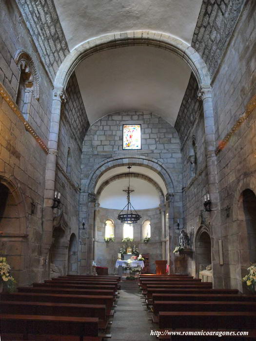 INTERIOR HACIA LA CABECERA