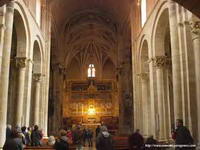 PILASTRAS DE SEPARACI�N ENTRE NAVE CENTRAL Y SUR