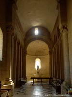INTERIOR DE LA NAVE NORTE/PARROQUIAL HACIA LA CABECERA