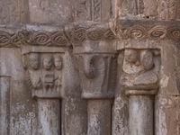 CAPITELES DEL LADO ESTE