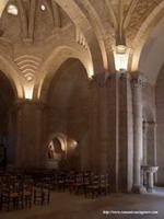 NAVE CENTRAL Y LATERAL SUR DESDE LOS PIES DEL TEMPLO