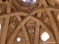 DETALLE DEL CRUCE Y DECORACI&Oacute;N DE LAS NERVADURAS DE LA B&Oacute;VEDA