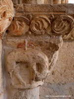 CAPITEL DE LEVANTE EN LA PORTADA. 