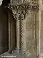 CAPITEL LATERAL