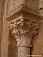 CAPITEL VEGETAL CL&Aacute;SICO