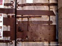 DETALLE DE LOS HERRAJES