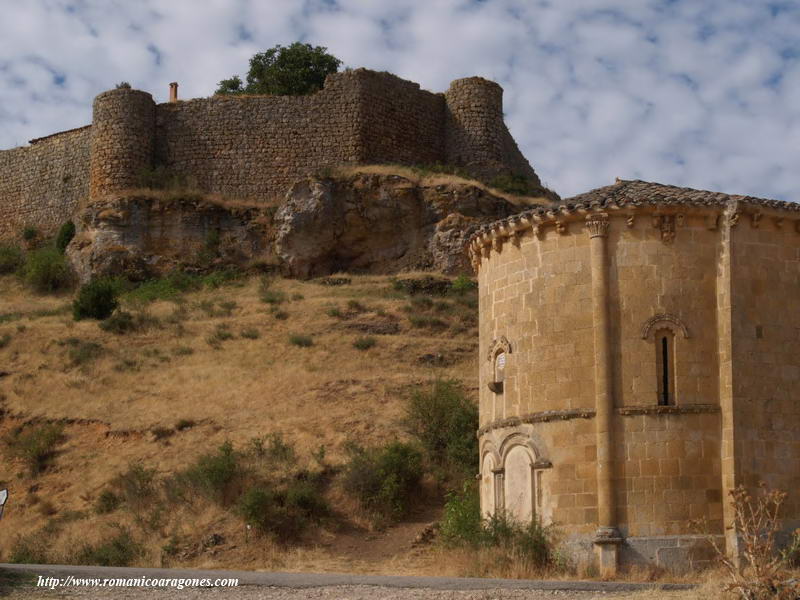 CABECERA DEL TEMPLO Y MURALLAS