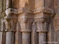 CAPITELES DEL LADO ESTE EN LA PORTADA NORTE