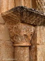 CAPITEL OESTE DE LA PORTADA NORTE