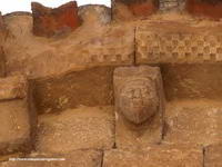 CARITA EN CANECILLO
