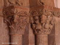 CAPITELES DEL LADO ESTE