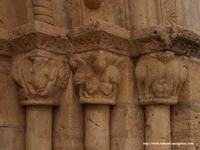 CAPITELES DEL LADO ESTE