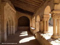 INTERIOR DE LA GALER�A PORTICADA HACIA EL ESTE
