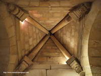TEMPLETE DEL LADO SUR. B�VEDA COPN NERVADURAS MONOL�TICAS DE COLUMNILLA 