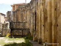 INTERIOR DEL TEMPLO DESDE LOS PIES