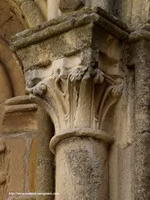CAPITEL VEGETAL