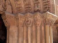 CAPITELES DEL LADO SUR