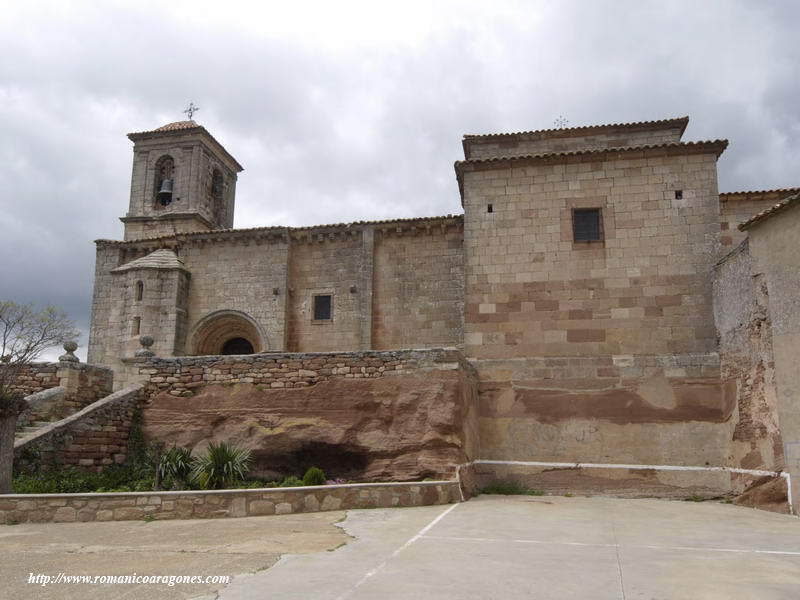 VISTA SUR DEL TEMPLO, SOBRE EL ESTRATO ROCOSO