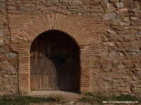 PORTADA A LOS PIES DEL MURO SUR
