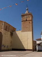 TORRE FORTIFICADA RECONVERTIDA EN CAMPANARIO