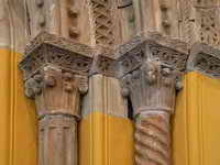 CAPITELES DEL LADO SUR