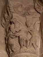 CAPITEL INTERIOR DERECHO