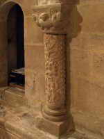 COLUMNA DECORADA E EL PRESBITERIO NORTE