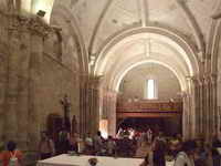 INTERIOR DEL TEMPLO HACIA LOS PIES