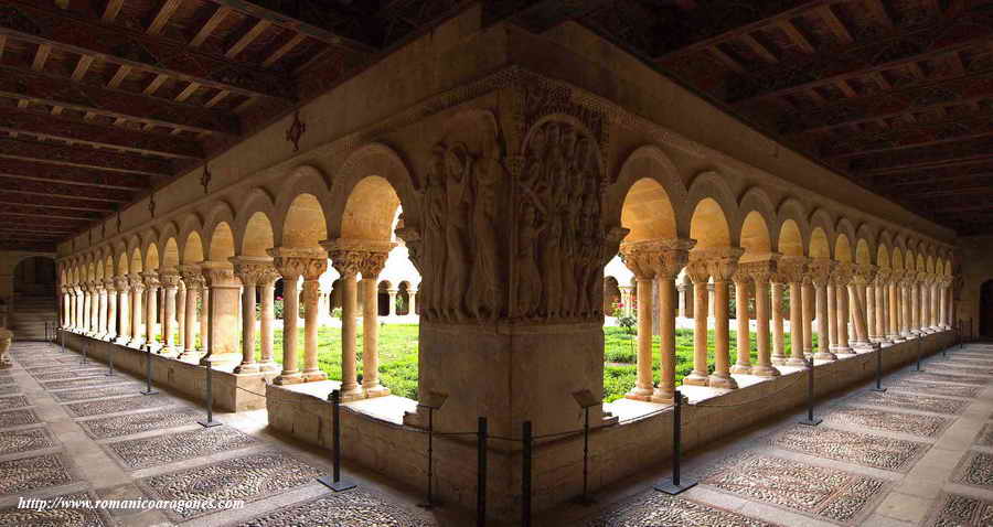 VISTA GENERAL DEL CLAUSTRO DESDE EL SUROESTE