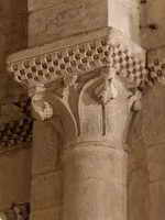 CAPITEL DEL ARCO TRIUNFAL SUR