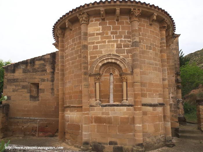 VISTS FRONTAL DEL ÁBSIDE