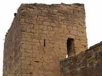 DETALLE DE UN TORRE&Oacute;N DE  LA MURALLA. OBSERVAR LOS PUNTOS EN LOS SILLARES, PARA SU ALZADO CON POLEAS