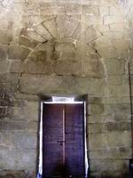 INTERIOR DE LA PORTADA DE PONIENTE