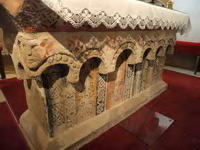 DETALLE DE LA ESCULTURA DEL &Aacute;NGULO DEL ALTAR