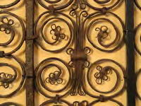 DETALLE DE LA REJA ROM&Aacute;NICA.