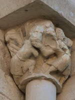 CAPITEL DEL VANO CENTRAL