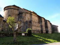 FACHADA NORTE DELTEMPLO CON CONTRAFUERTES MODERNOS