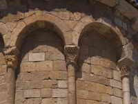DETALLE DE LA ARQUER�A ABSIDAL