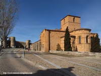 BAS&Iacute;LICA Y PUERTA DE SAN VICENTE EN LA MURALLA