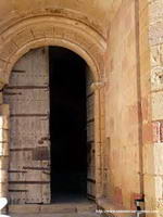 PUERTA DE ACCESO