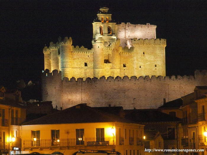 IMAGEN NOCTURNA DESDE LA PLAZA MAYOR