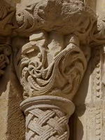 CAPITELES DE LA PORTA SPECIOSSA