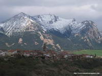 SIERRA DE COD�S NEVADA. AL OTRO LADO, �LAVA.