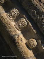 DETALLES EN LAS ARQUIVOLTAS