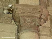 CAPITEL DEL LADO SUR EN EL ARC O TRIUNFAL