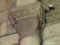 CAPITEL DEL LADO NORTE EN EL ARC O TRIUNFAL