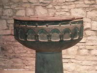 PILA BAUTISMAL EN CAPILLA NORTE
