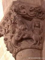 CAPITEL ANTERIOR DEL LADO SUR DEL TEMPLO